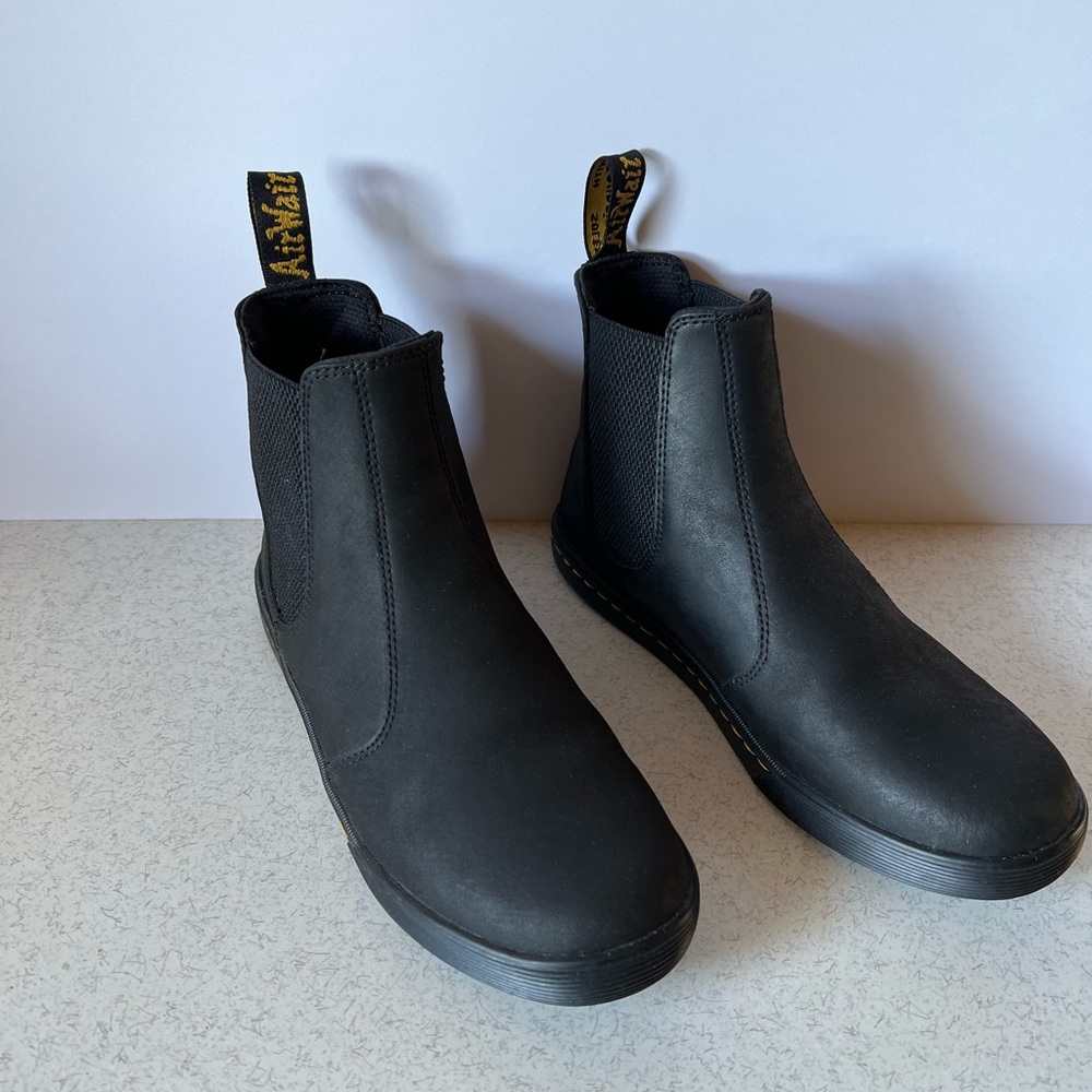 Dr. Martens Makela Chelsea Boot Size 7 Wide
